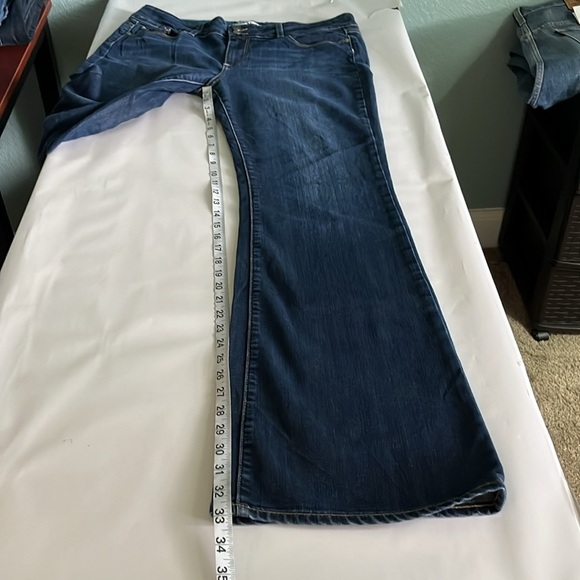 Paige Hidden Hills Flare Leg High Rise Size 32 - Picture 7 of 16